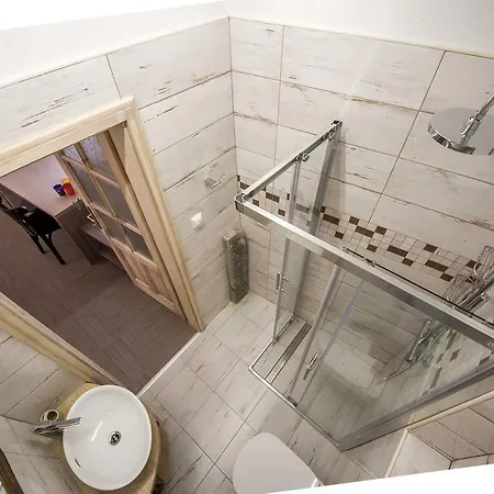 Oh & Gostinjska kuća 3*