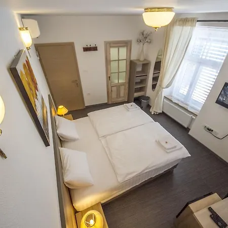 Oh & Gostinjska kuća 3*