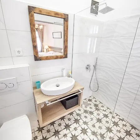 Oh & Pensjonat Lublana